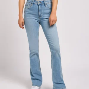 Breese Boot dans Flashes Of Light