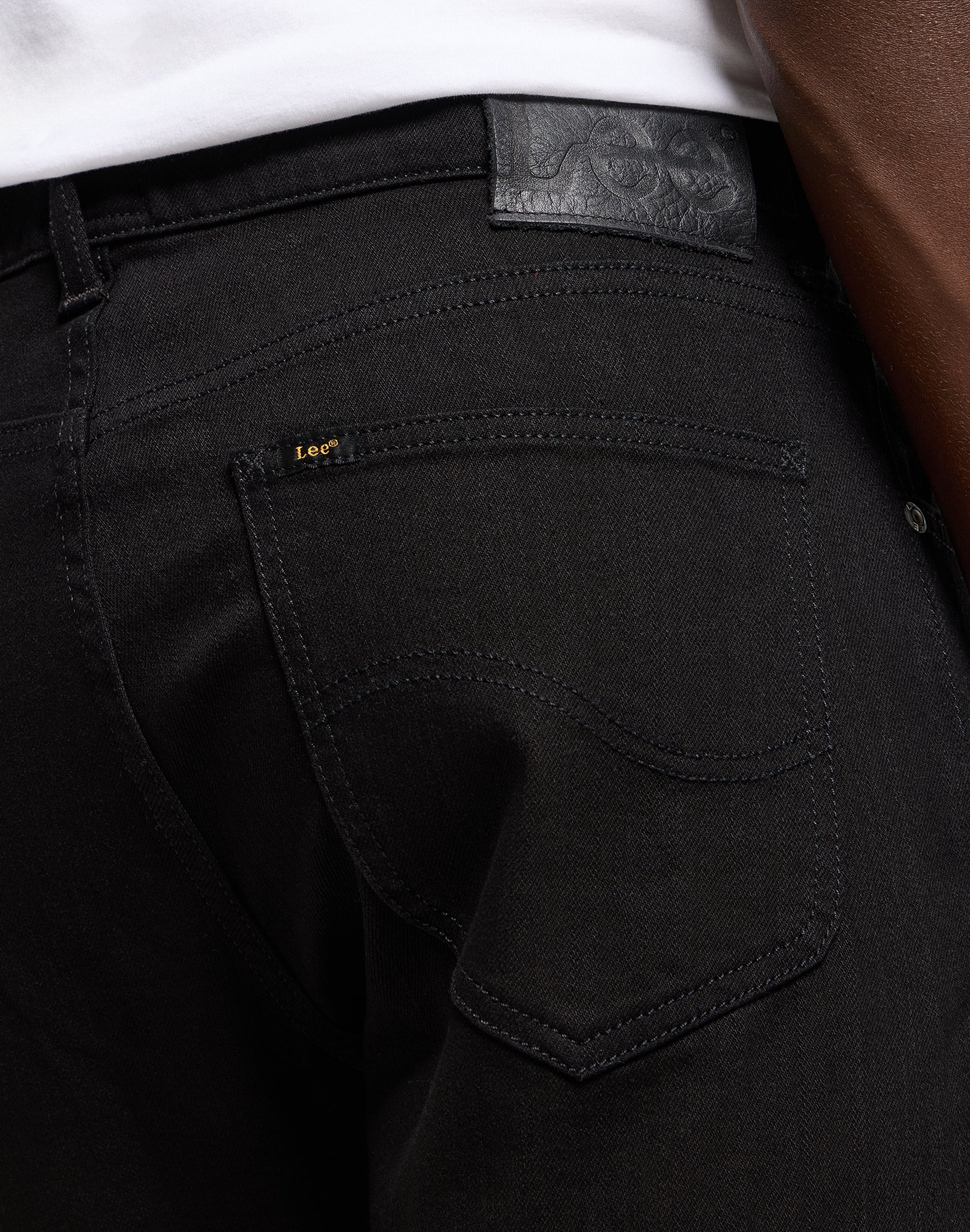 West in Clean Black – Image 5