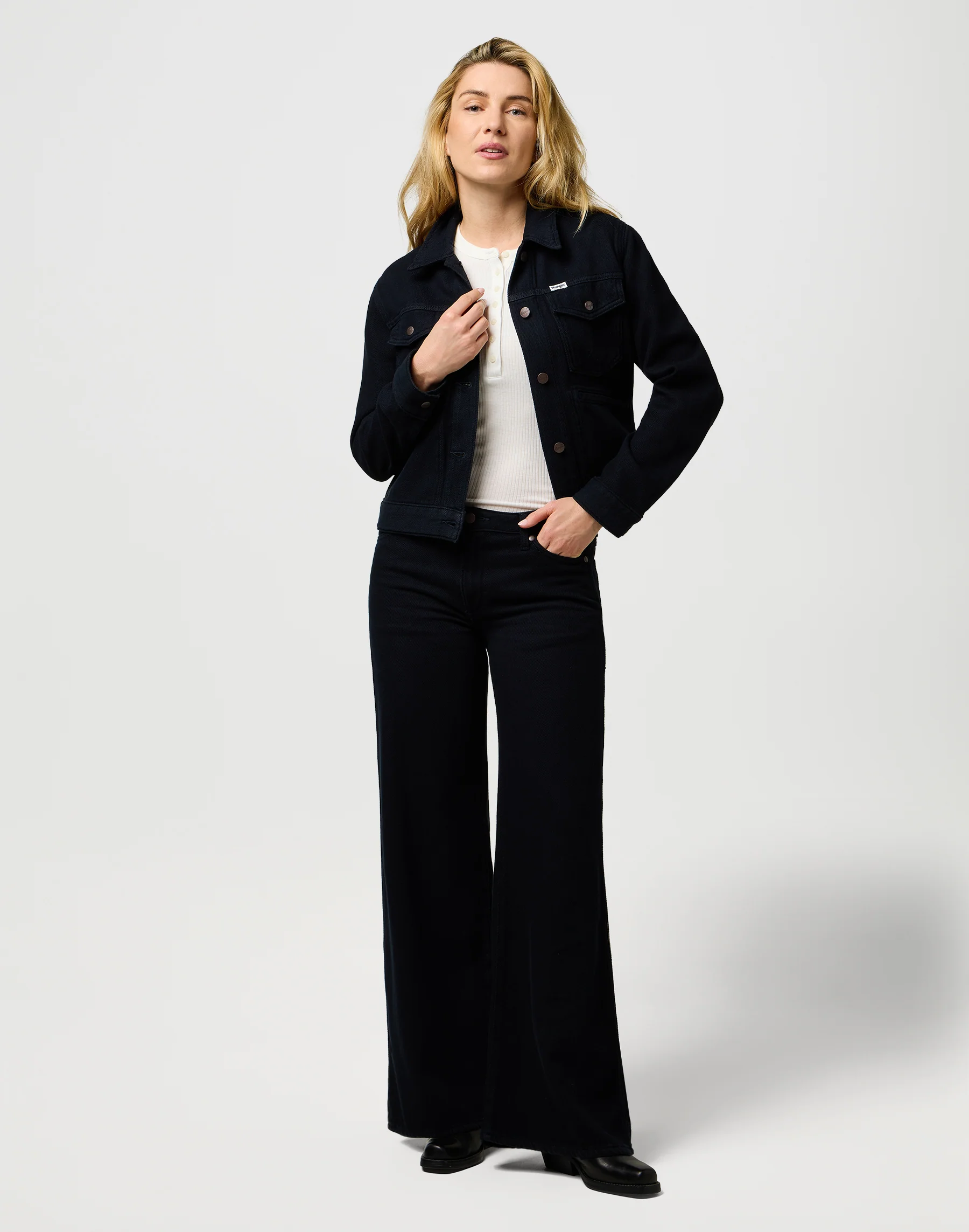 World Wide in Cobalt Crush – Image 3