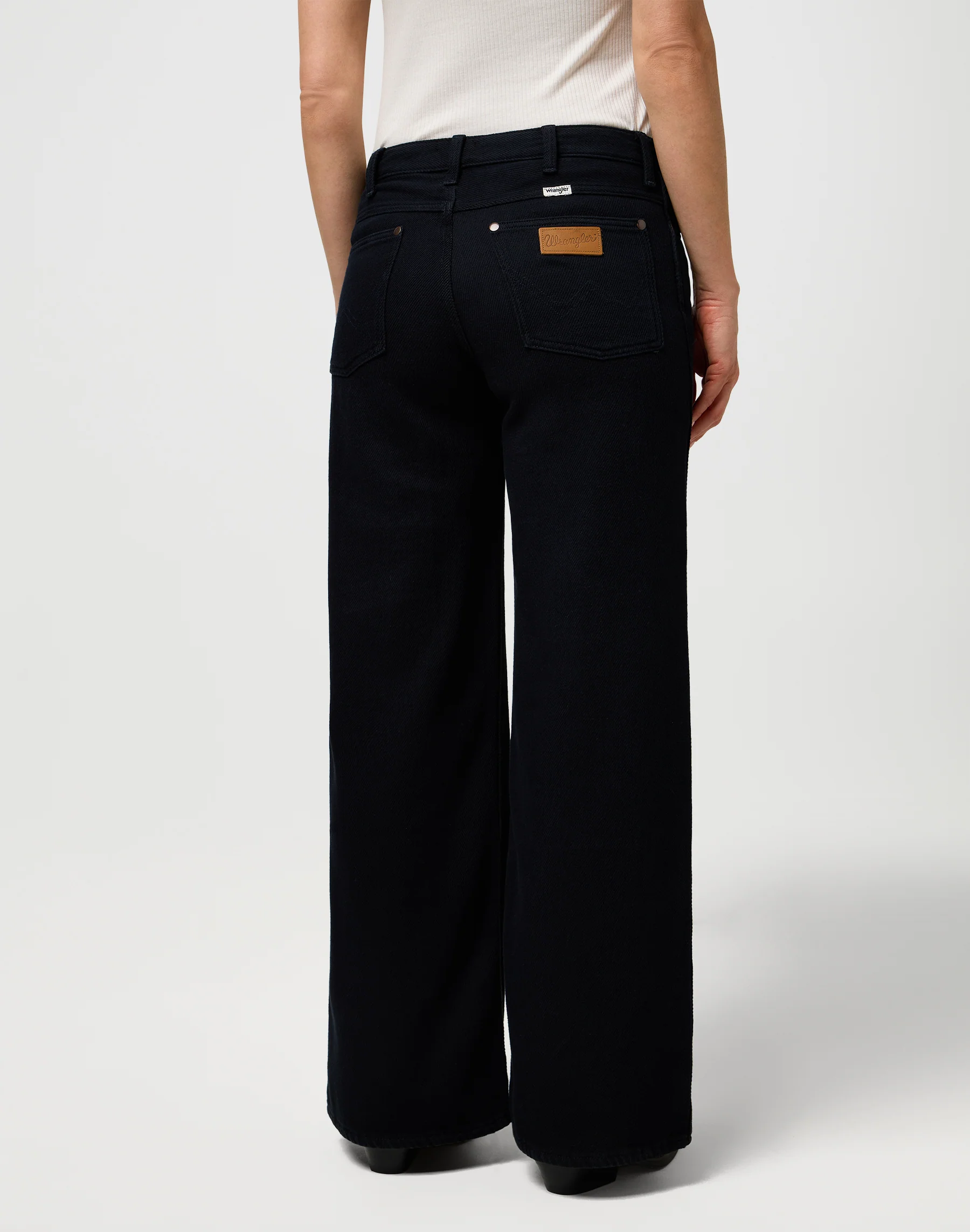 World Wide in Cobalt Crush – Image 2