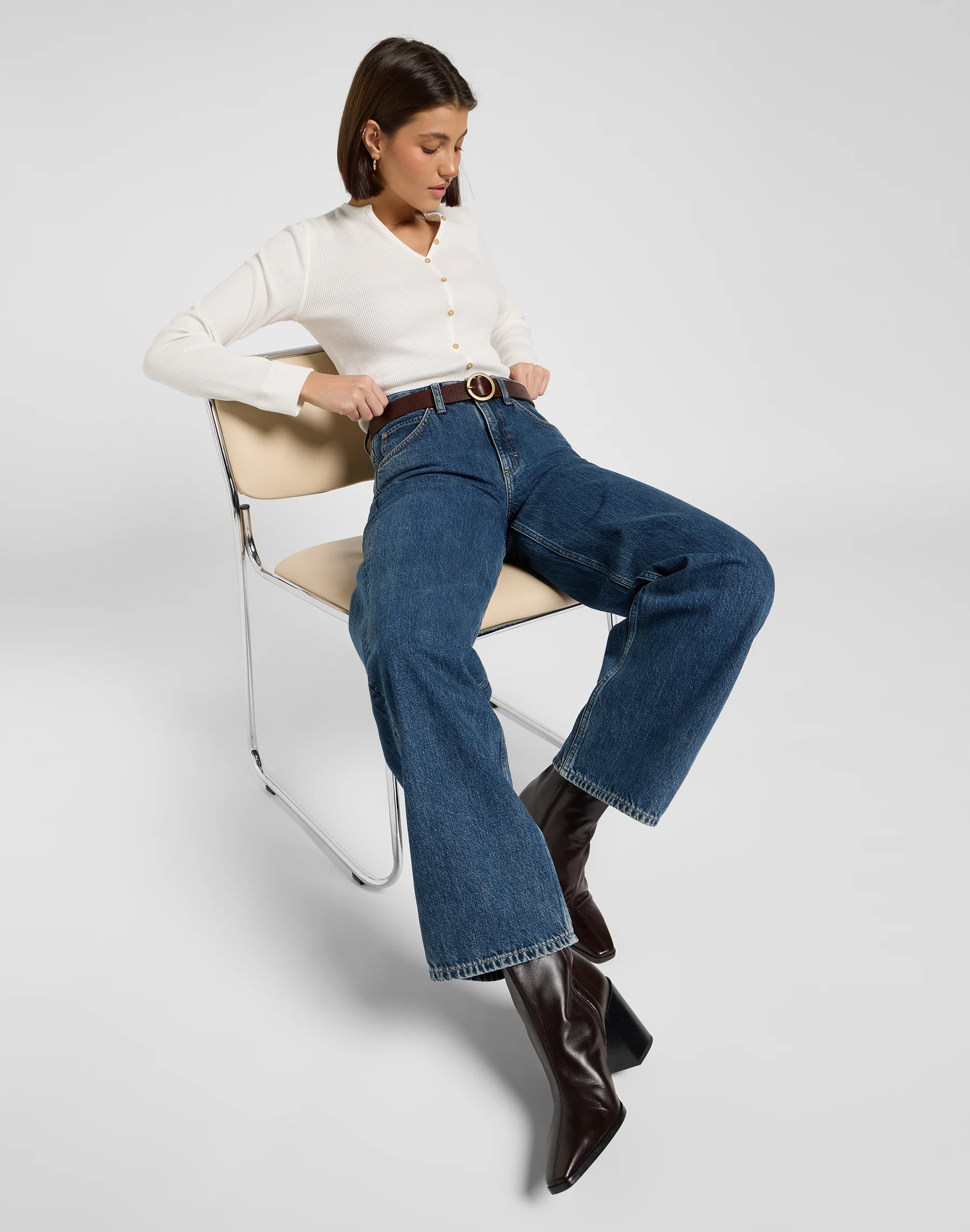 Ceinture à boucle ronde en marron foncé – Image 4