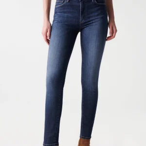 Destiny Skinny en Dark Wash