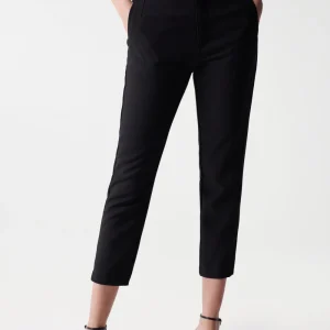 Chino Cropped Slim High Waist en Noir