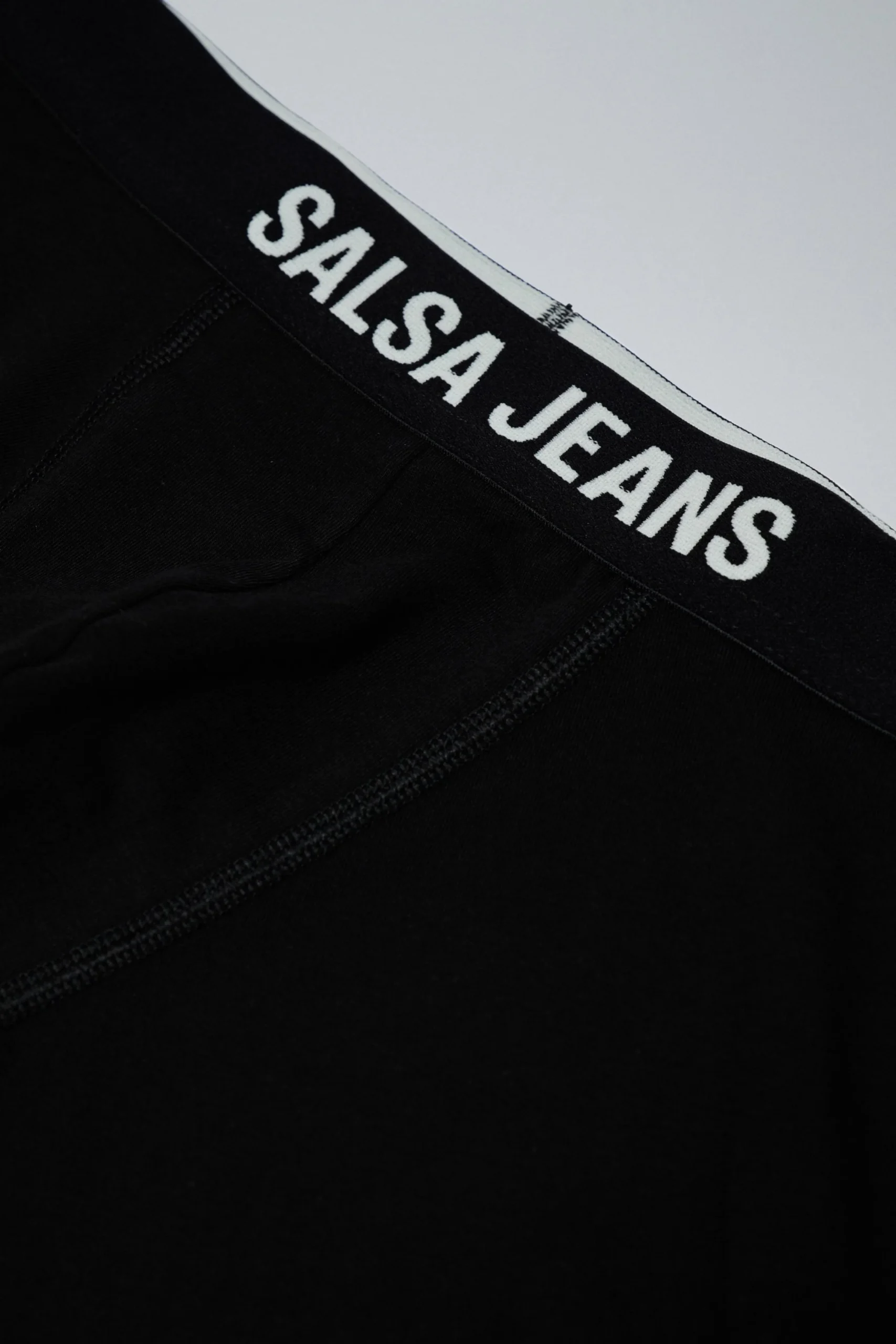 3 Branding And Solid Trunks Pack en noir – Image 2