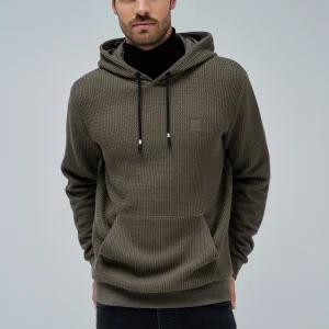 Hoodie texturé W/ Logo Patch en vert foncé