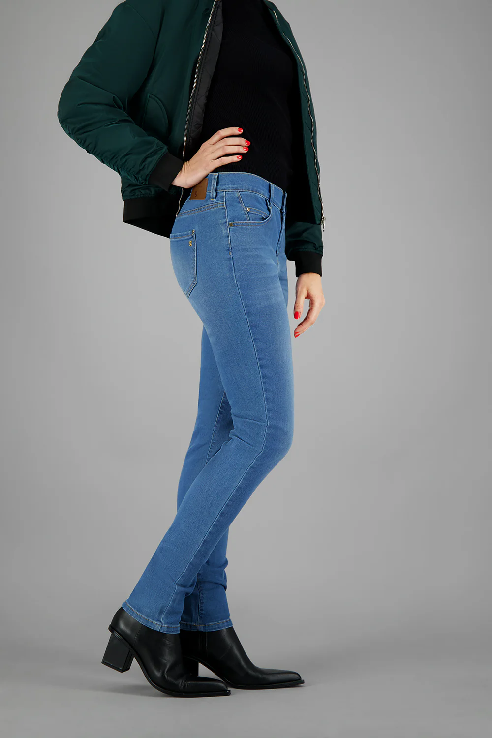 ZURI122 Jeans en stone used – Image 3
