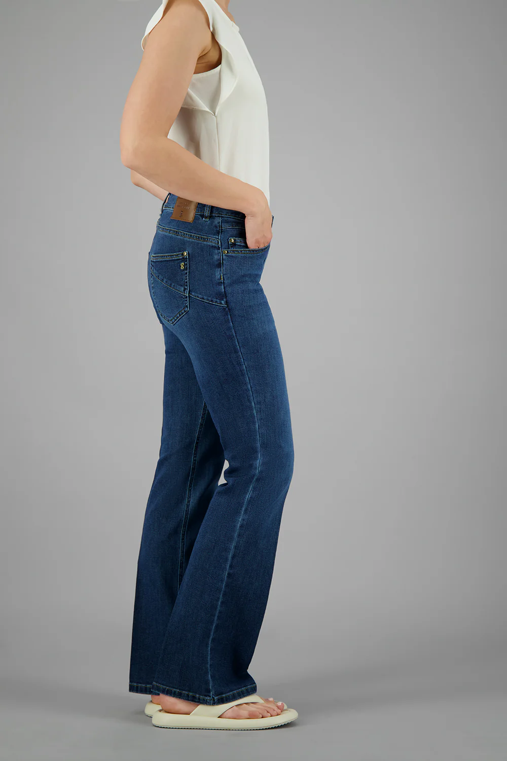ZURI126 Jeans en Dark Rinse Used – Image 3
