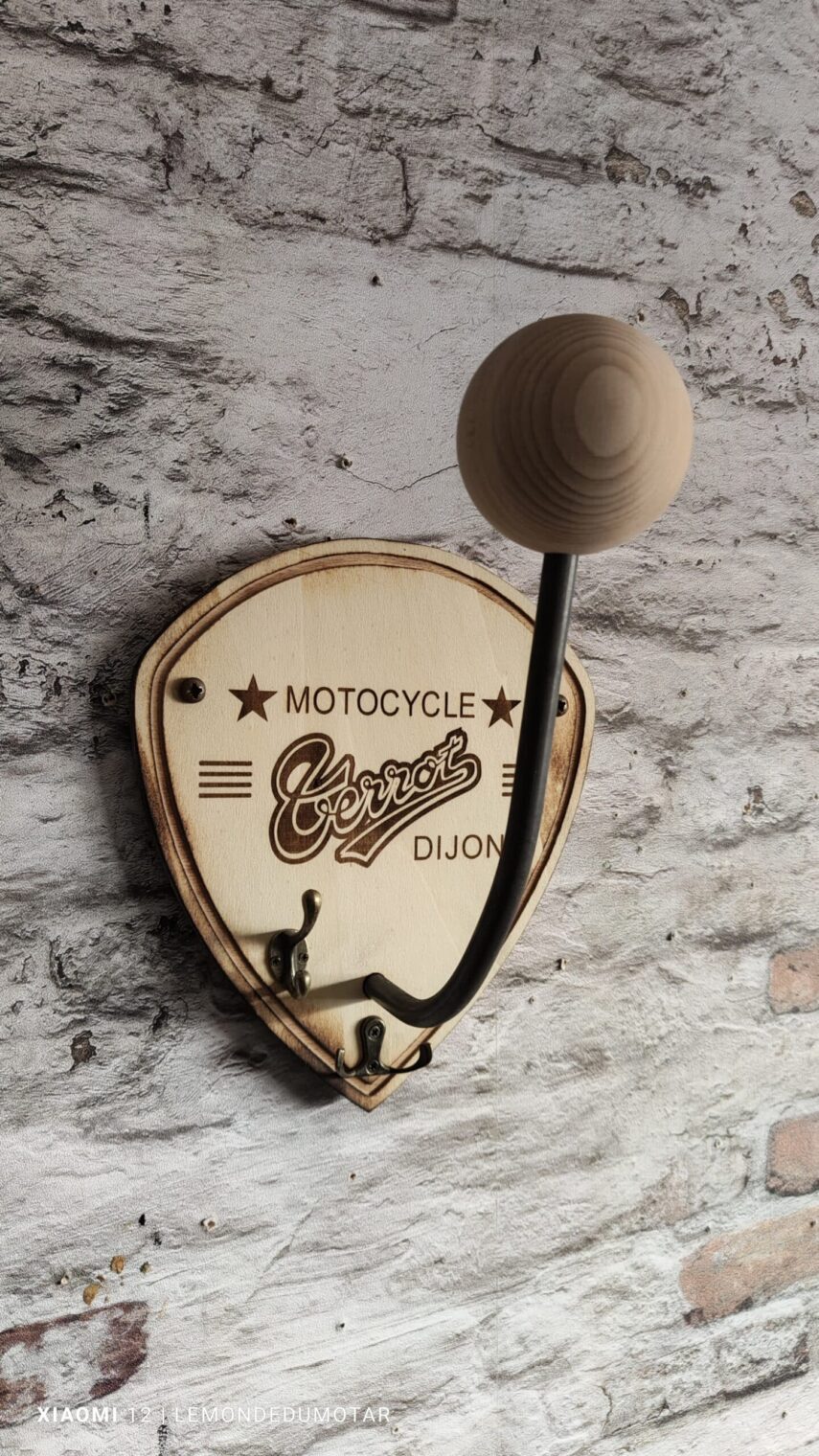 Porte-Casque Moto Terrot Dijon écusson – Image 2