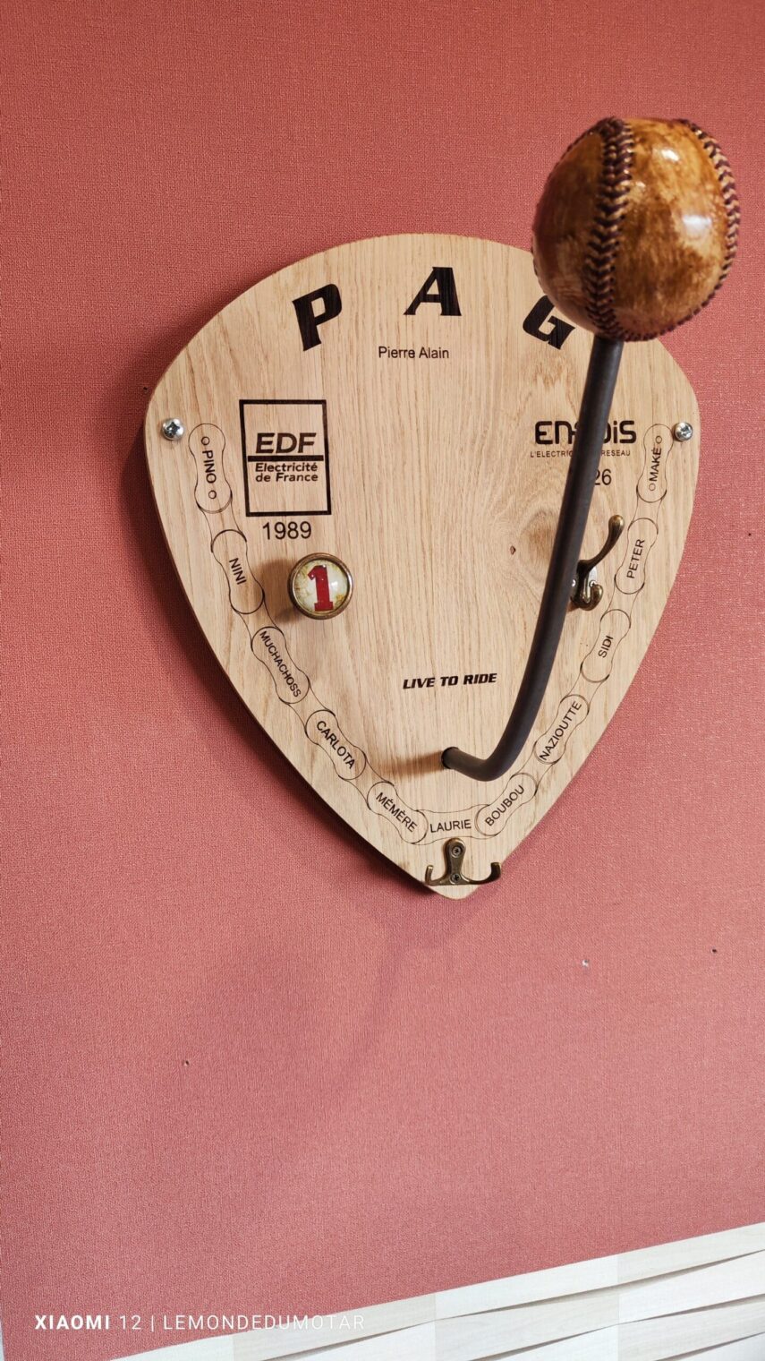 le Porte-Casque Moto des Collègues Cadeau Retraite & Souvenir – Image 7