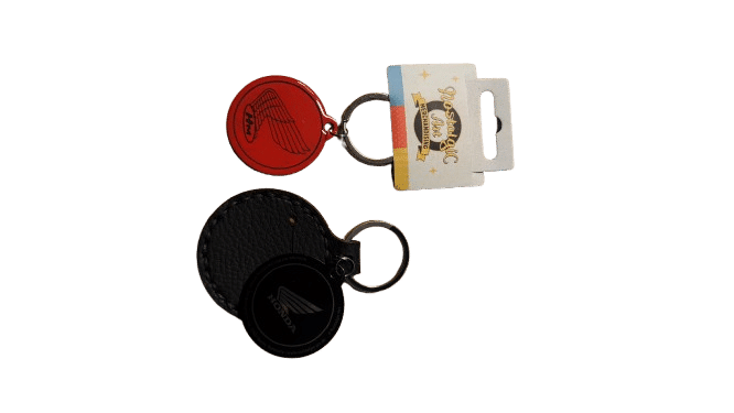 Porte-clés moto en métal sous licence – Vespa, BMW, Triumph, Honda, Indian Route 66, Kawasaki – Image 4