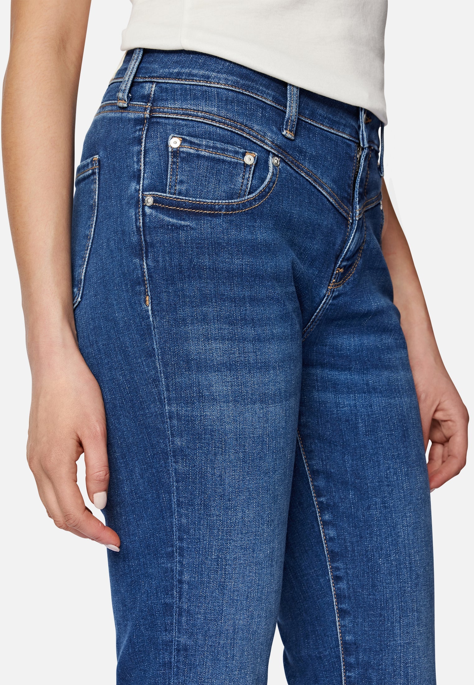 Sophie in Mid Shaded Blue Str – Image 4