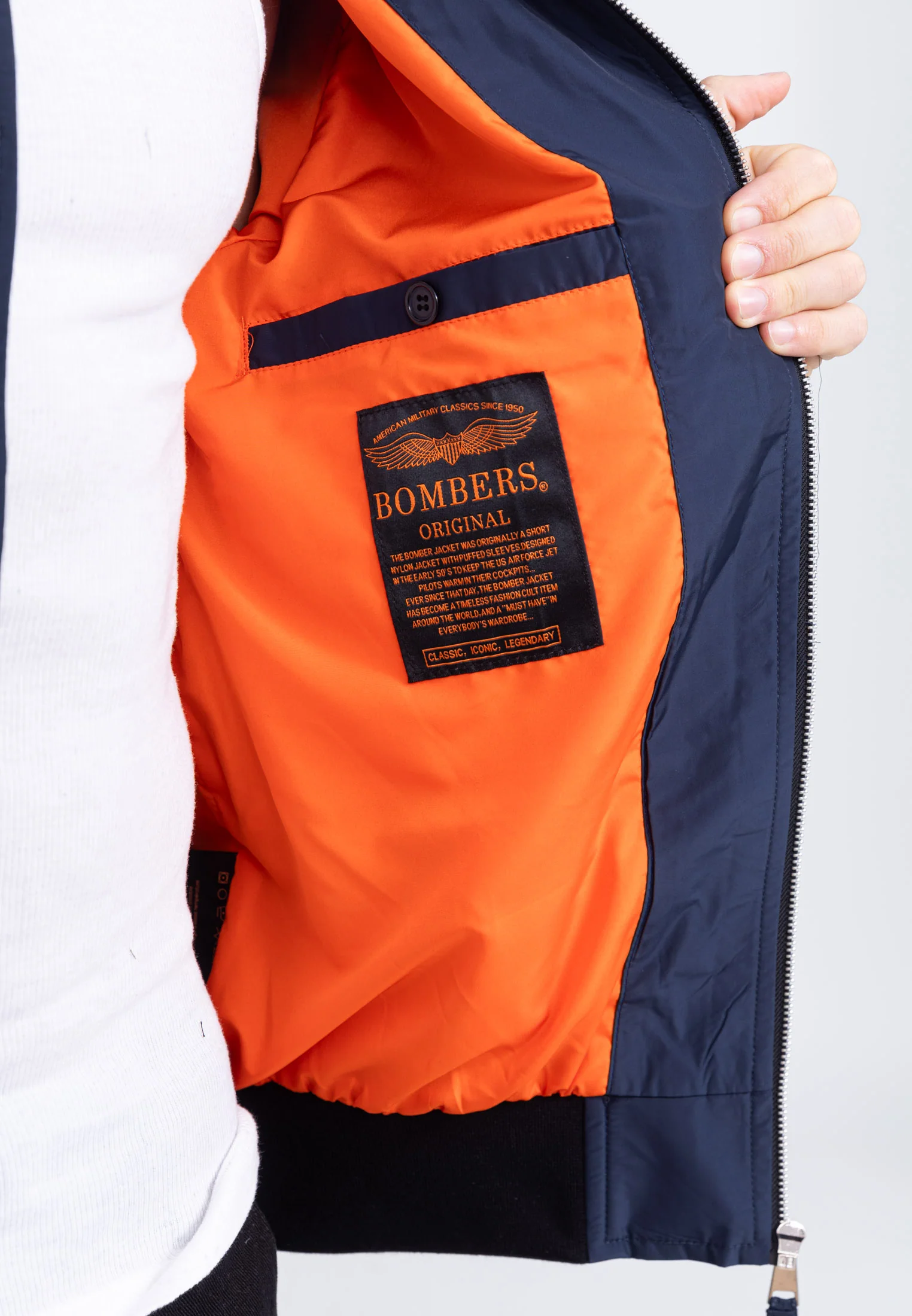 MA1 M Bomber en bleu marine – Image 8