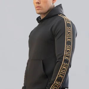 Pull à capuche en noir