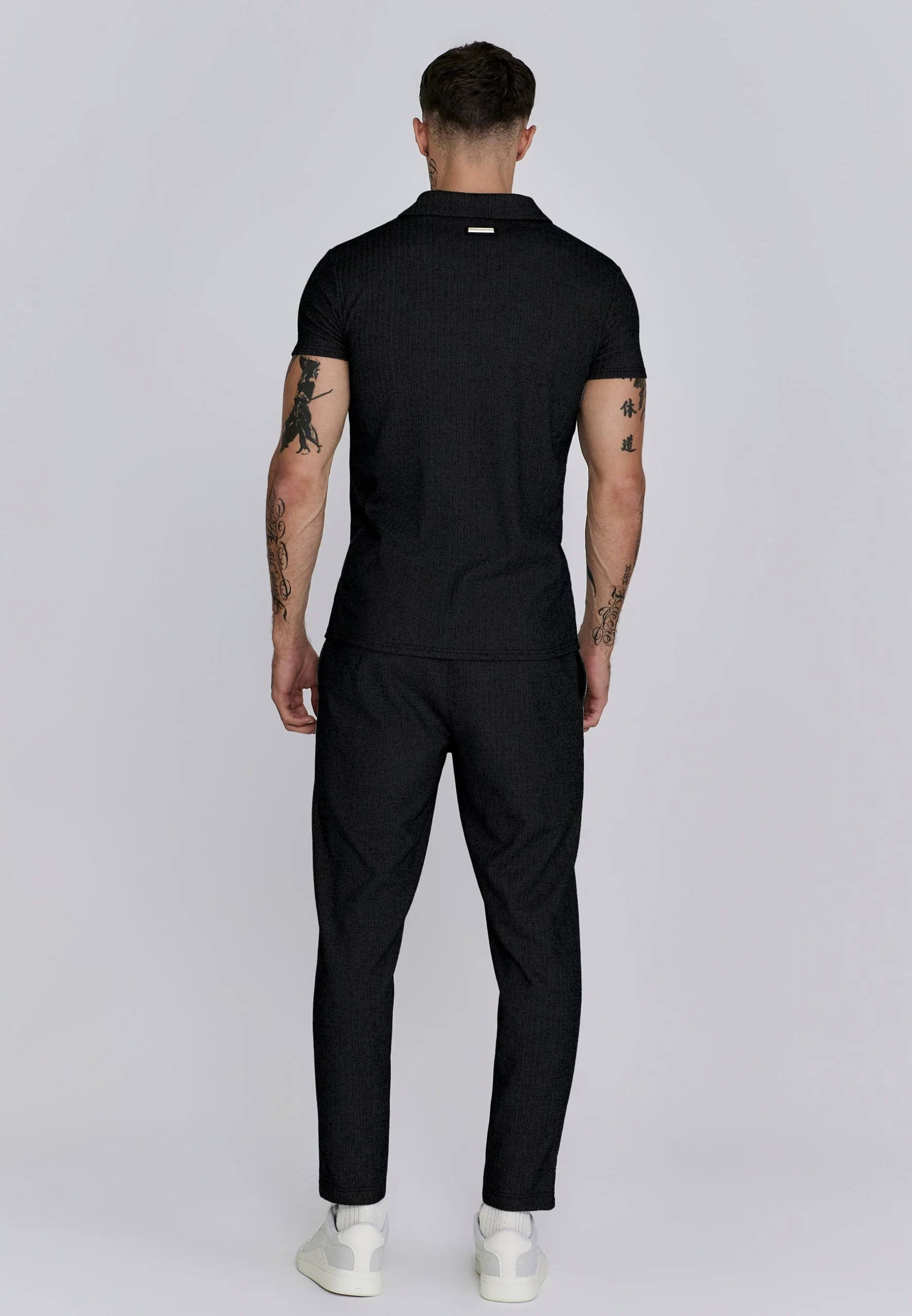 T-shirt intelligent en noir – Image 2