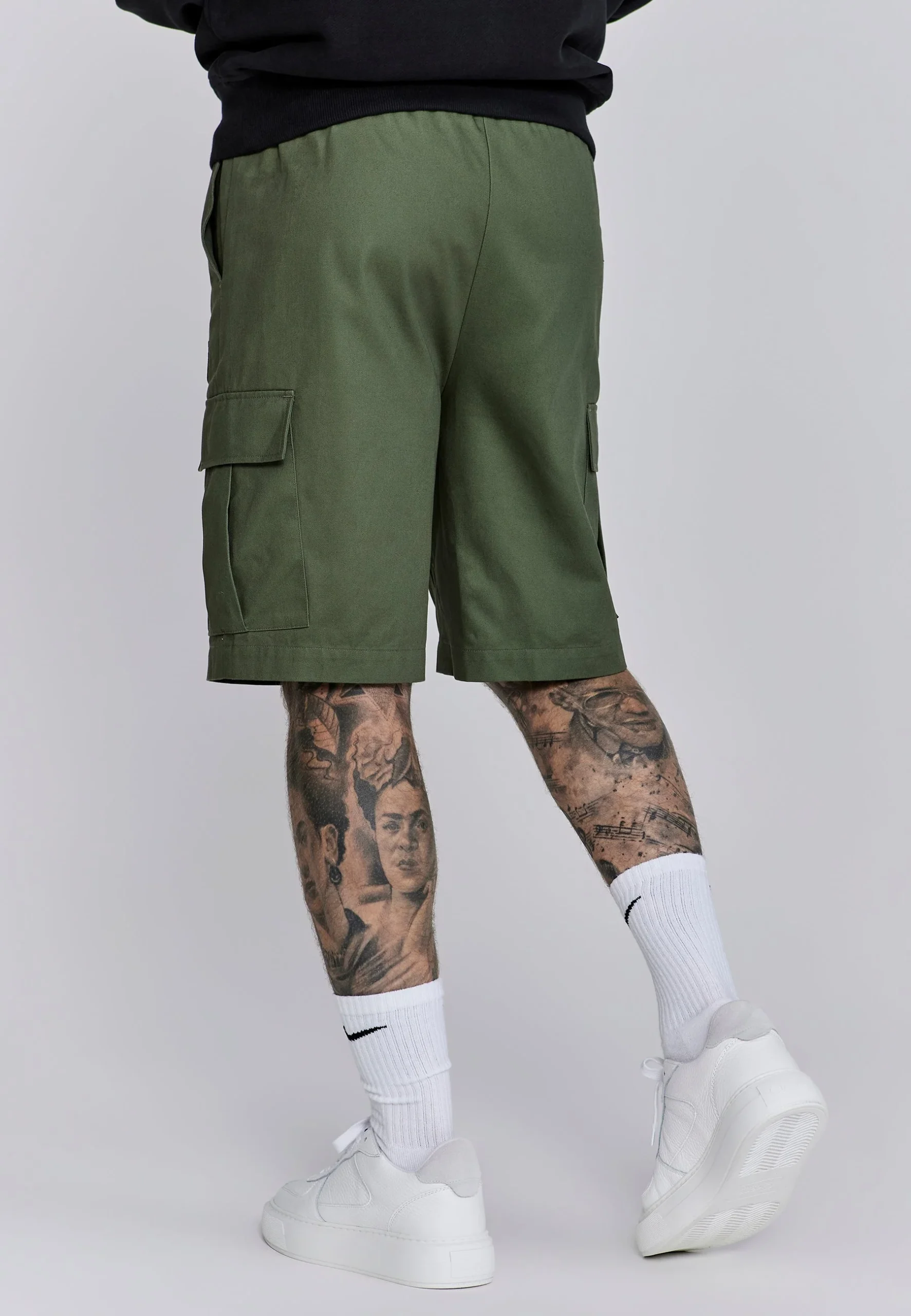 Short cargo en vert – Image 2