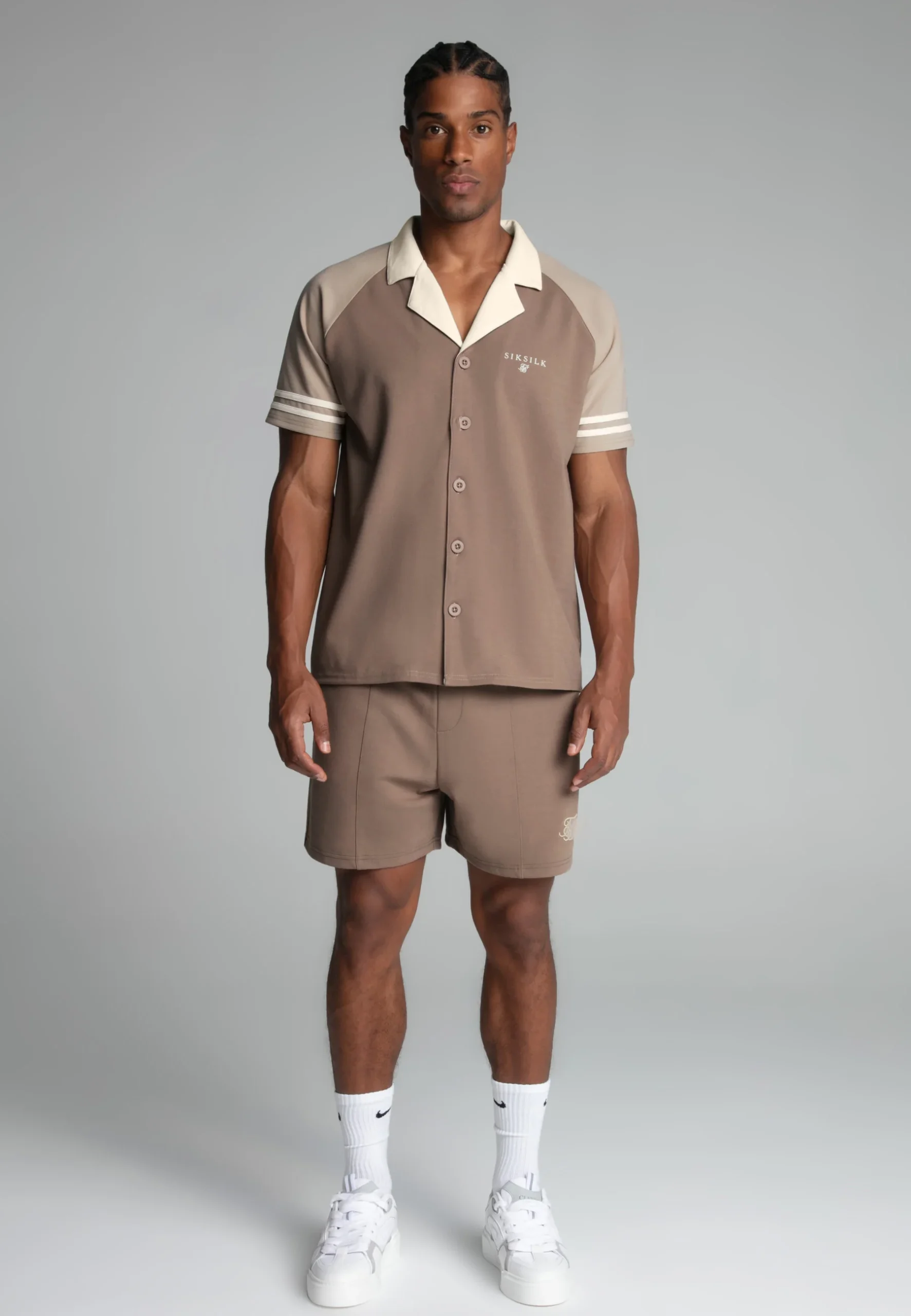 Short rétro en beige – Image 3