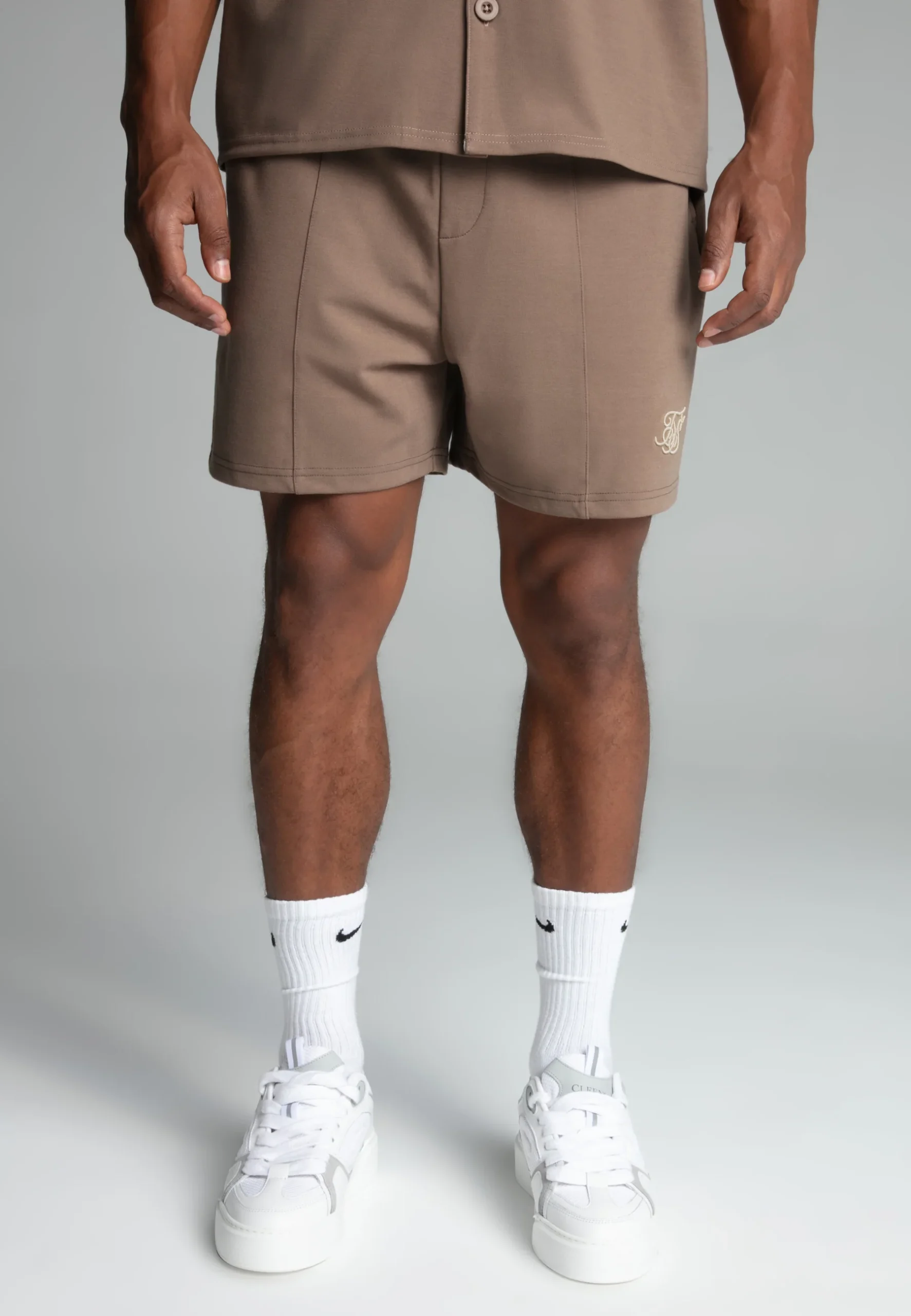 Short rétro en beige – Image 5
