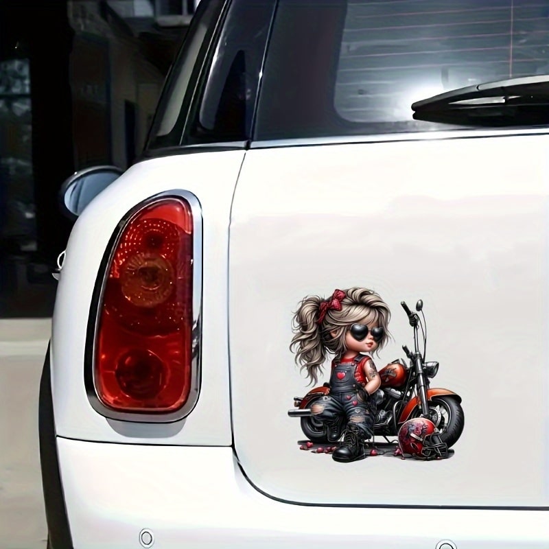 Autocollant fille punk moto – Sticker vinyle cartoon carré 13×13 cm, PVC résistant pour PC, mur, casque, déco motarde originale – Image 5