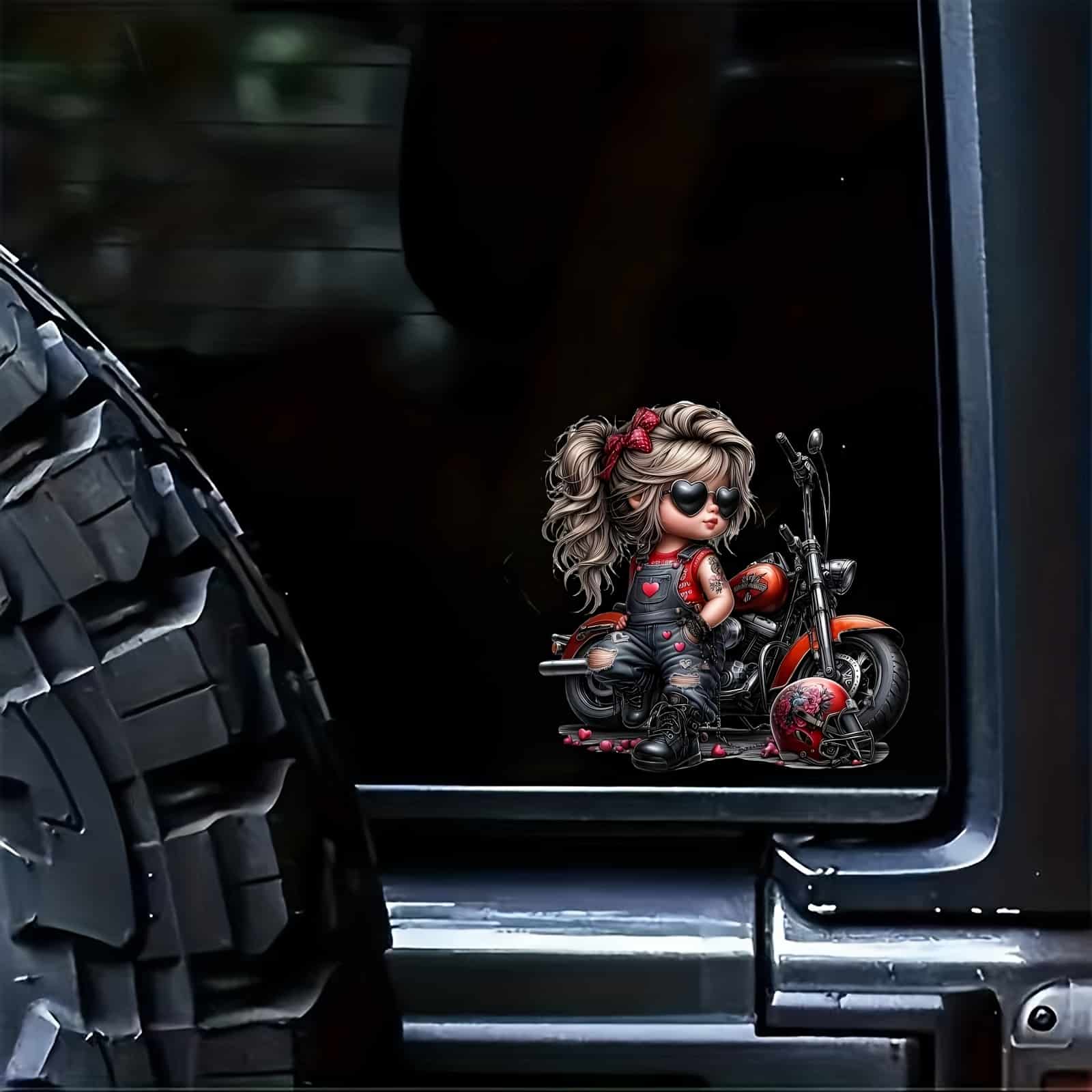 Autocollant fille punk moto – Sticker vinyle cartoon carré 13×13 cm, PVC résistant pour PC, mur, casque, déco motarde originale – Image 9